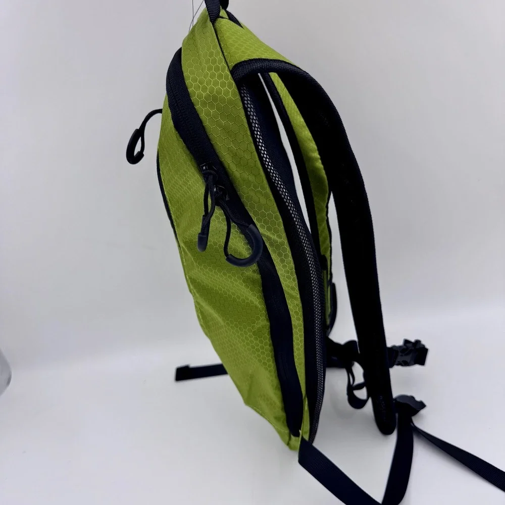 NWT TOPI Hydration 2L Backpack Lime Green Honeycomb Ripstop Hiking Cycling Bag